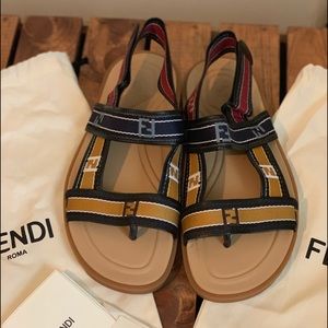 Fendi men’s sandals NWOT